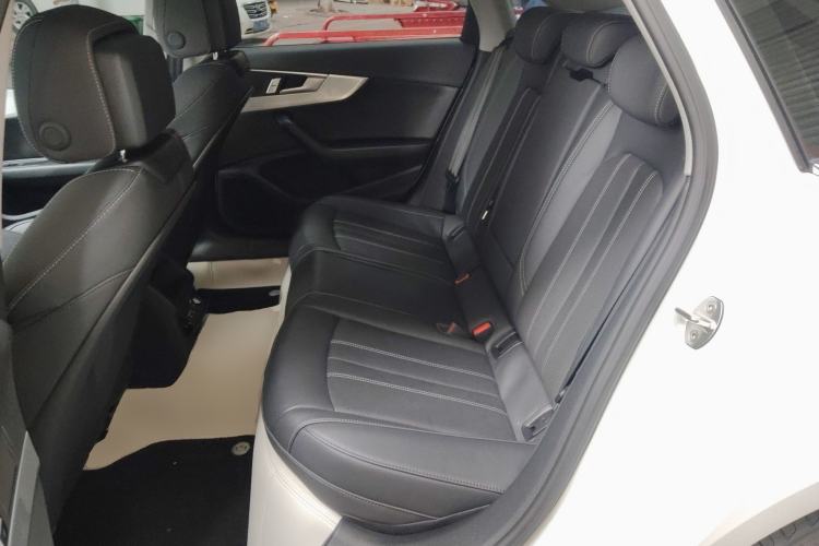 Used Audi A4L 2024 40 TFSI Fashion Dynamic Model