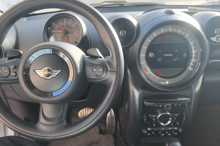 Used  Countryman 2014 1.6T COOPER S
