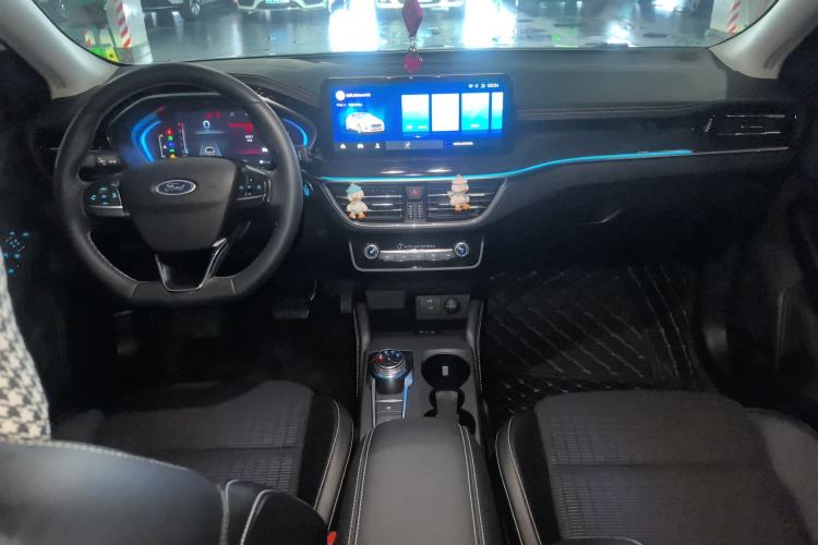 Used Ford Focus 2021 Hatchback EcoBoost 180 Automatic Titanium Edition
