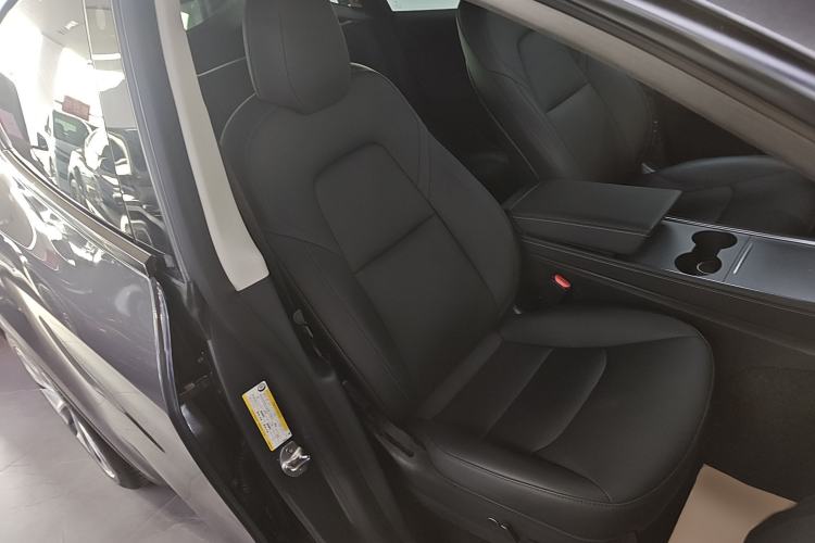 Used Tesla Model Y 2021 Long-Range All-Wheel-Drive Version 3D7