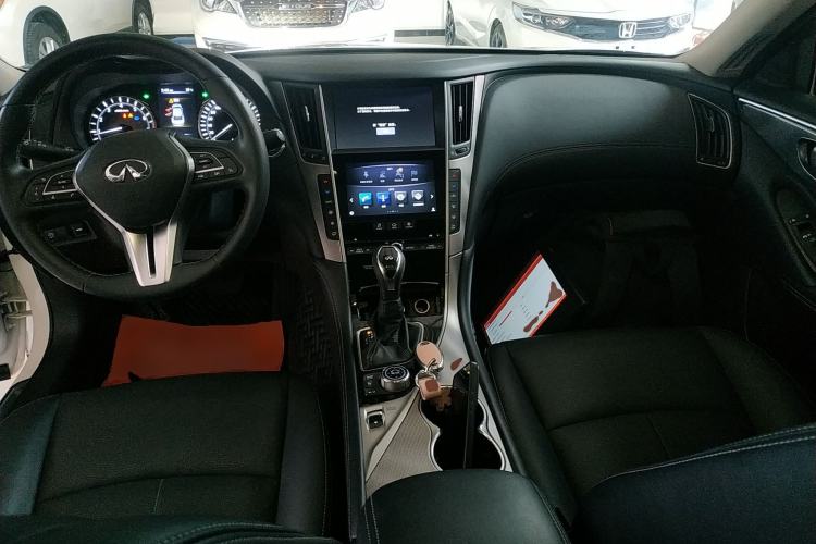 Used Infiniti Q50L 2018 2.0T Enjoyment Version China VI Standard
