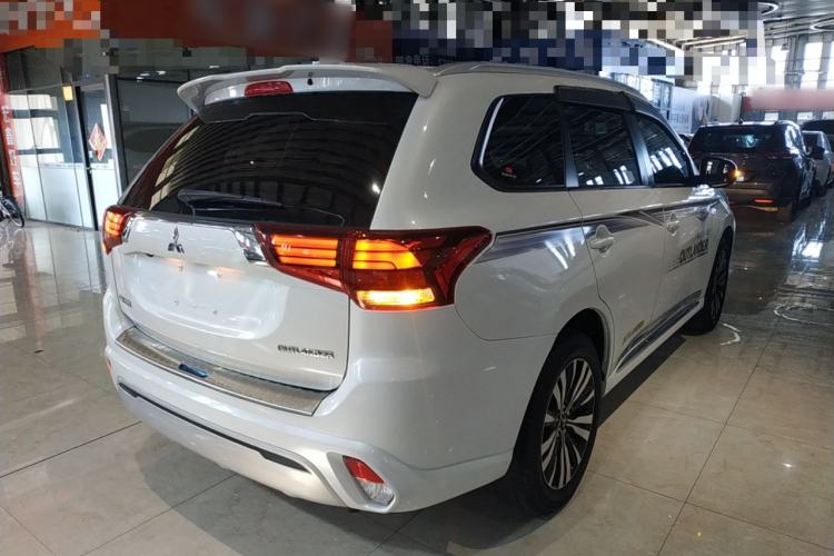 Used Mitsubishi Outlander 2021 Revised Version 2.0L Two-Wheel Drive Enjoyment Edition 5 Seats
