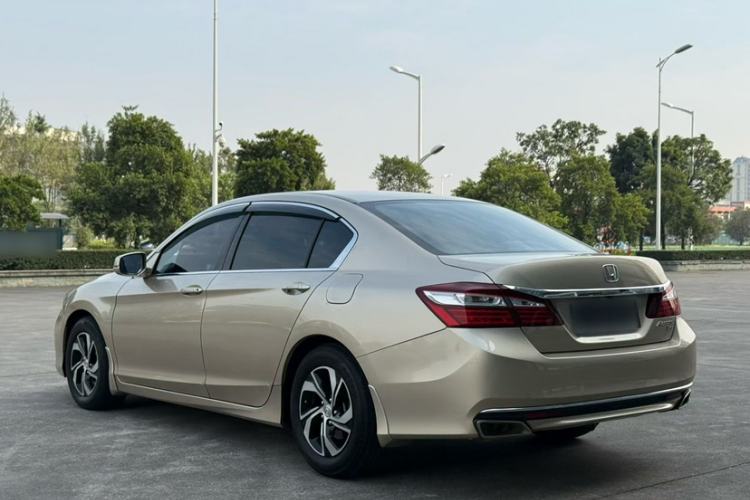 Used Honda Accord 2016 2.0L Luxury Edition