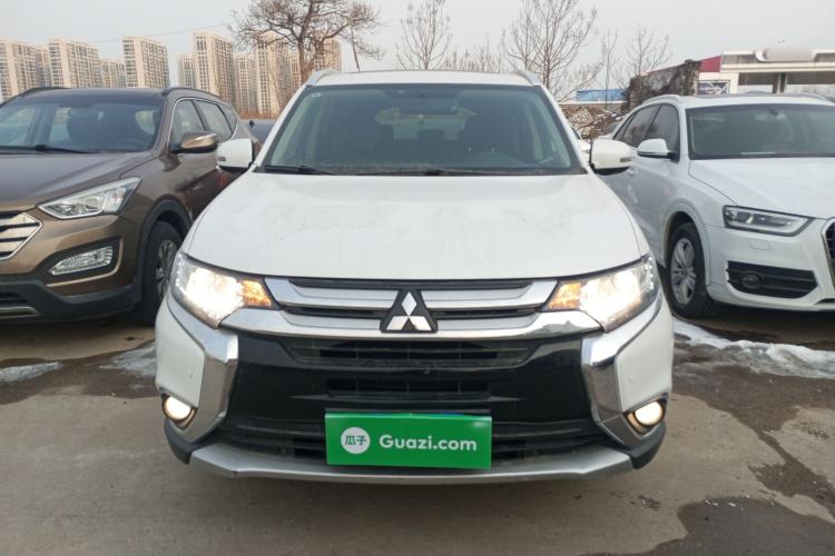 Used Mitsubishi Outlander 2018 2.0L Two-Wheel Drive Glory Edition 5 Seats