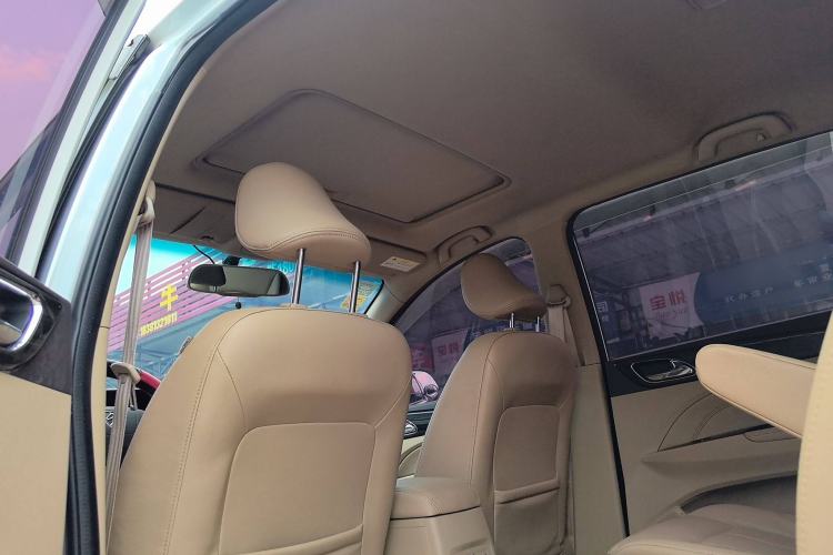 Used Baojun 730 2016 1.5T Manual Luxury Edition 7 Seats