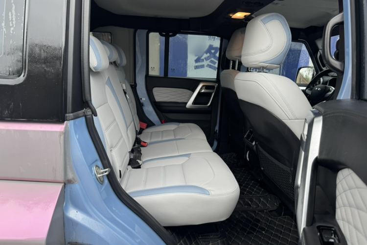 Used Beijing Auto BJ40 2023 2.0T Automatic Four-Wheel Drive Urban Hunter Edition Prestige Version
