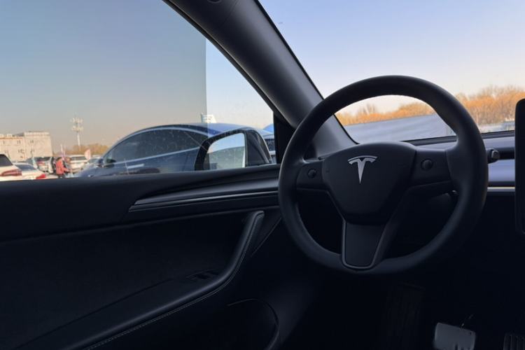 Used Tesla Model Y 2024 Rear-Wheel-Drive Version