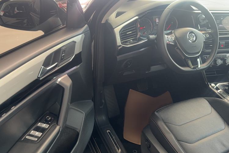 Used Volkswagen Tayron 2019 330TSI Two-Wheel Drive Luxury Model China VI Standard
