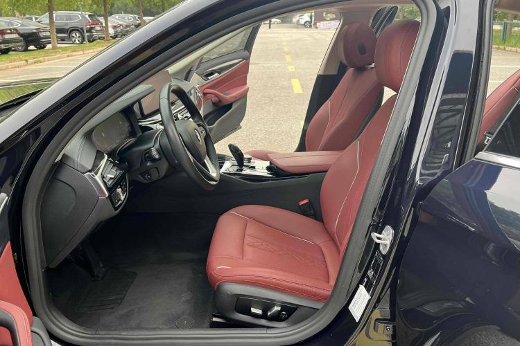 Used BMW 5 Series 2021 525Li Luxury Package
