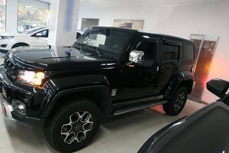 Used  BJ40 2019 PLUS 2.3T Automatic Four-Wheel Drive Premium Edition China VI
