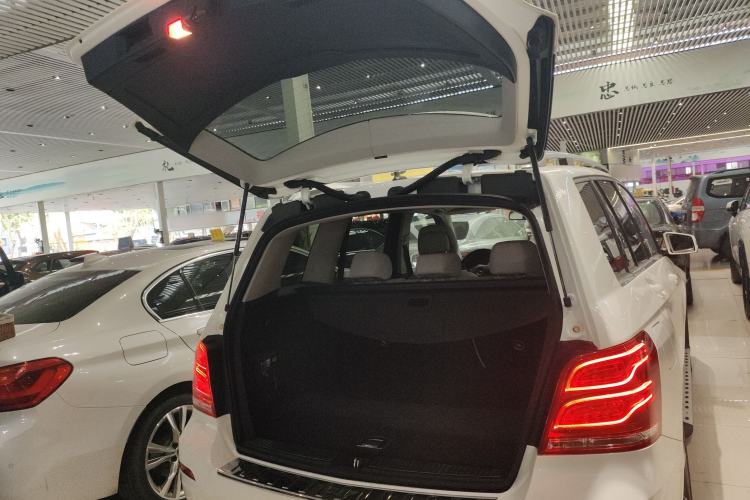 Used Mercedes-Benz GLK-Class 2013 GLK 300 4MATIC Dynamic Sunroof Model
