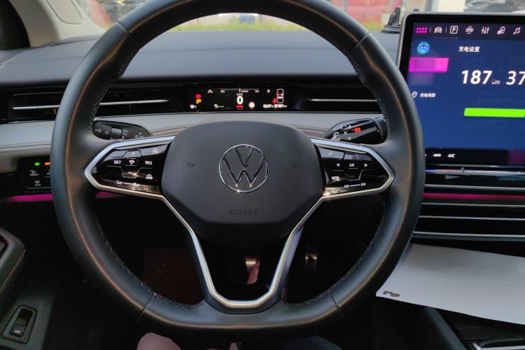 Used Volkswagen ID.7 VIZZION 2024 AIR model
