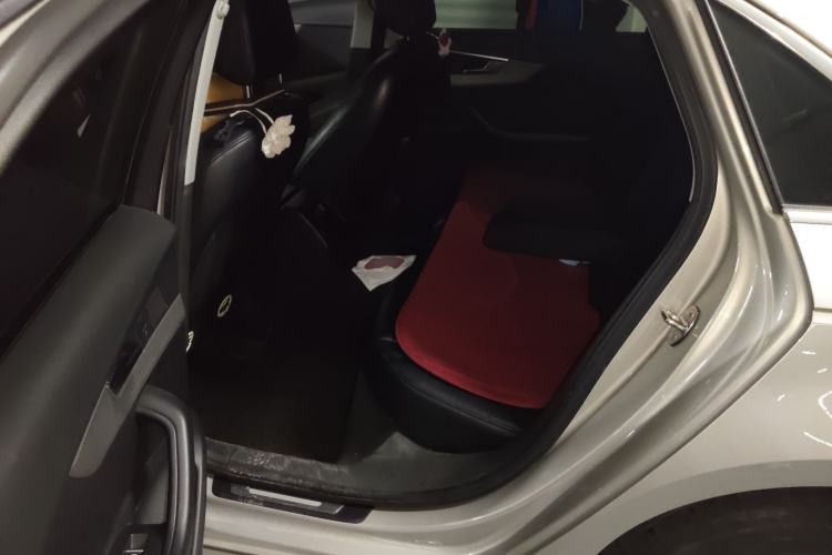 Used Audi A4L 2017 40 TFSI Ambition Edition
