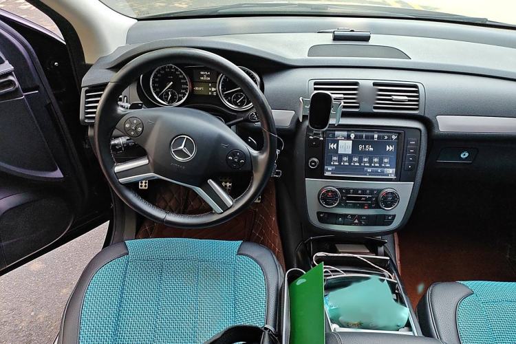 Used Mercedes-Benz R-Class 2014 R 320 4MATIC Business Model