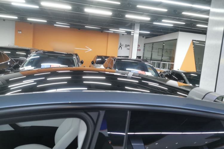 Used Tesla Model Y 2025 Rear-Wheel-Drive Version
