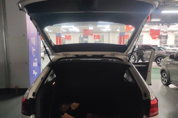 Used Volkswagen Gran Lavida 2013 1.6L Automatic Comfort Model
