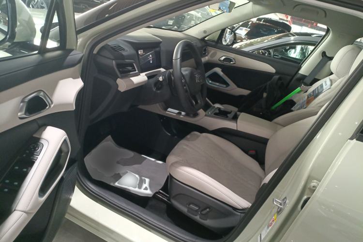 Used BYD Yuan UP 2025 Intelligent Driving Version 401 km Beyond-Range Edition