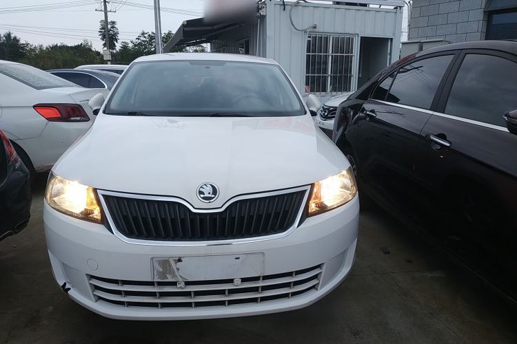 Used Skoda Rapid 2013 1.4L Manual Enjoyment Model
