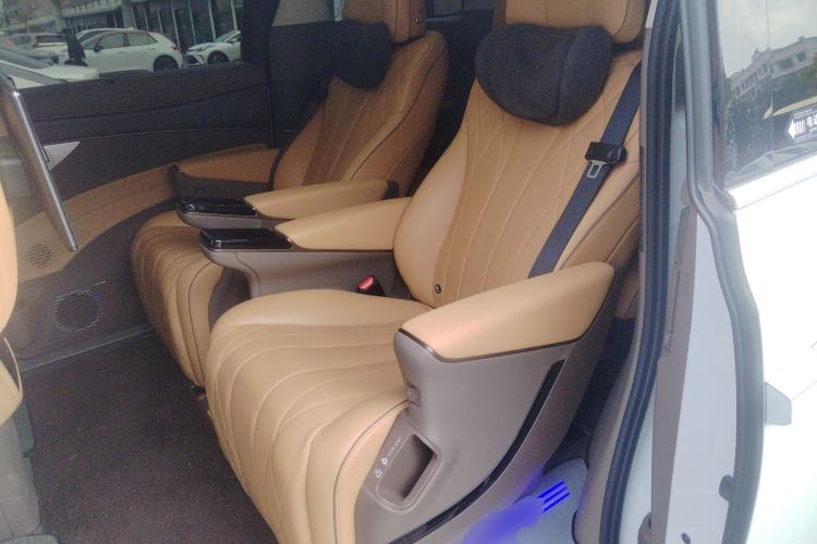 Used Denza D9 2022 DM-i 970 Four-Wheel Drive Flagship Model