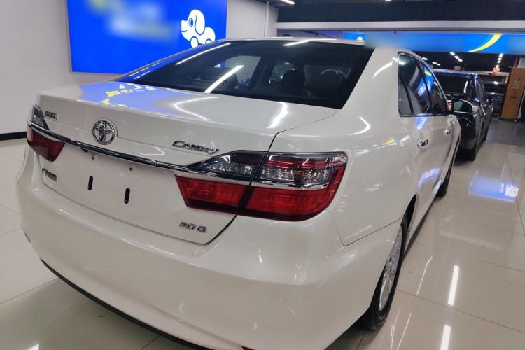 Used Toyota Camry 2015 2.0G Premier Edition
