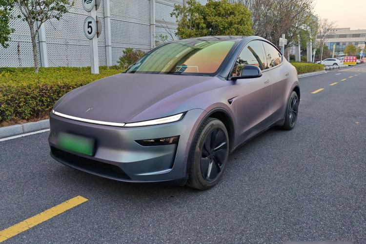 Used Tesla Model Y 2025 Long-Range All-Wheel Drive First Edition