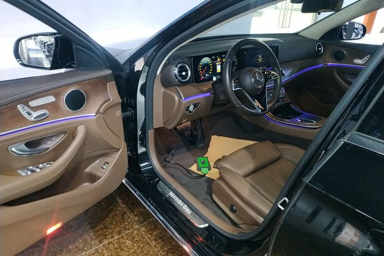 Used Mercedes-Benz E-Class 2023 Facelift E 260 L
