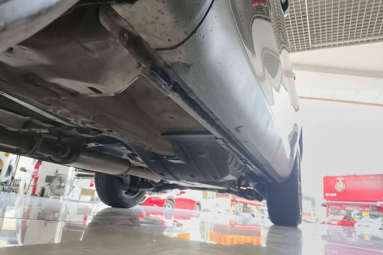 Used Wey VV5 2021 1.5T Two-Wheel Drive Color Pioneer
