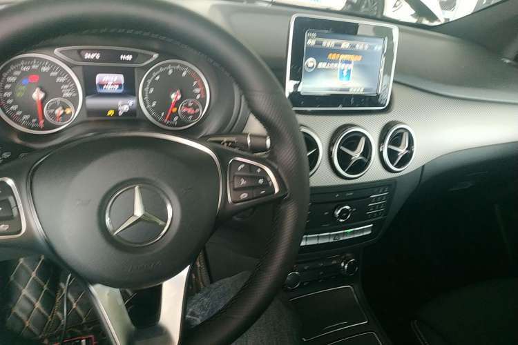 Used Mercedes-Benz B-Class 2015 B 200 Sport Edition
