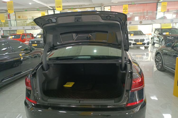 Used Volkswagen Passat 2025 Outstanding Model 330TSI Elite Edition
