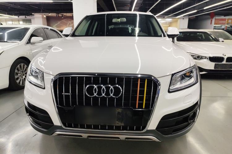 Used Audi Q5 2017 Plus 40 TFSI Technology Model
