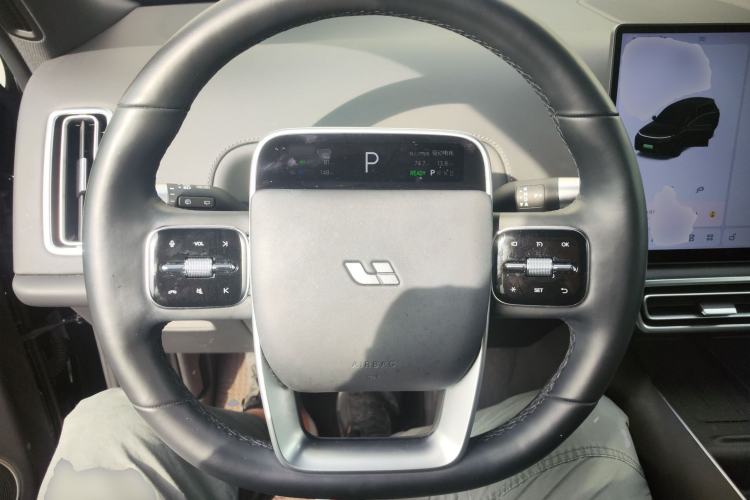 Used Li Auto L8 2024 PRO Model
