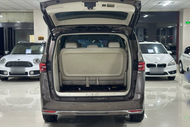 Used Buick GL8 2021 Land Cruiser Executive Class 652T Luxury Model
