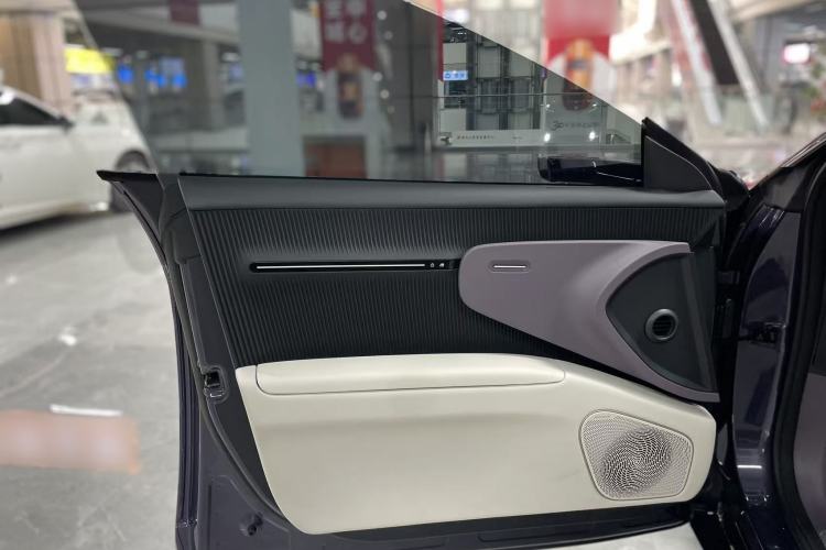 Used  12 2025 Ultra Extended-Range Edition
