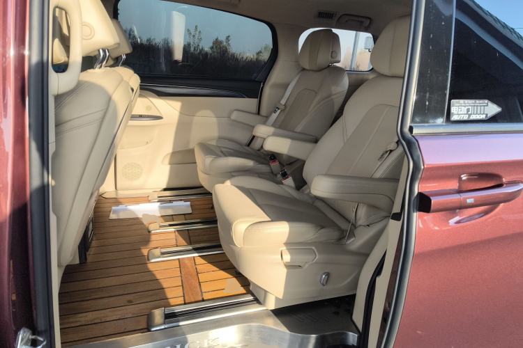 Used Buick GL8 2023 ES Lu Zun Deluxe Model
