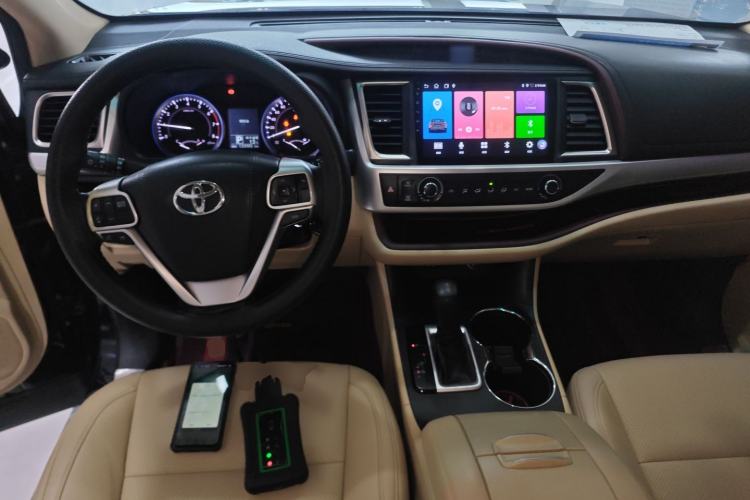 Used Toyota Highlander 2015 2.0T Two-Wheel Drive Elite Edition 7 Seats
