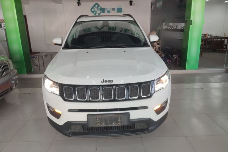 Used  Compass 2017 200T Automatic Enjoyment Version
