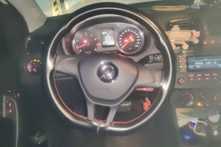 Used Volkswagen Polo 2014 1.4L Automatic Comfort Edition
