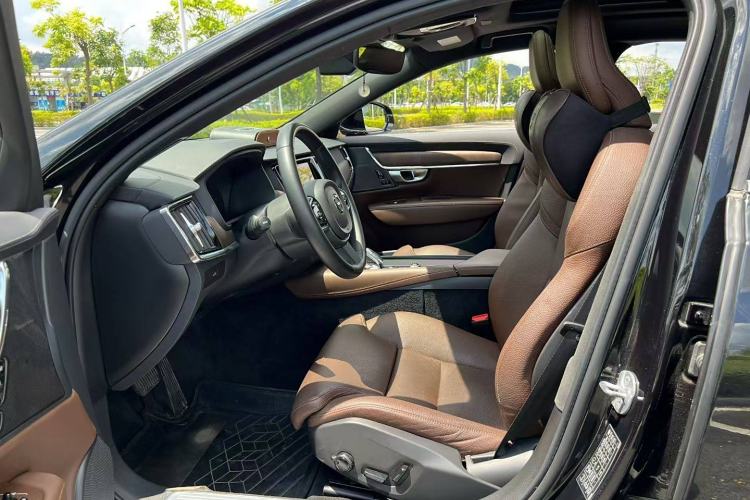 Used Volvo S90 2024 B5 Zhiyuan Luxury Edition
