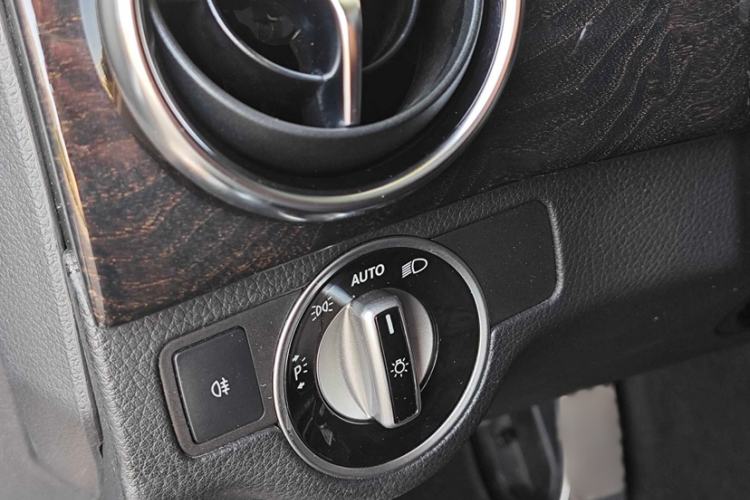 Used Mercedes-Benz GLK-Class 2013 Facelift GLK 300 4MATIC Luxury Edition
