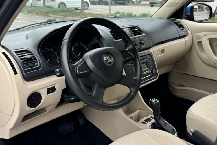 Used Skoda Fabia 2014 1.4L Automatic Crystal Edition
