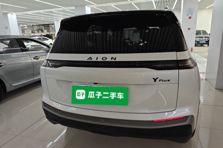 Used AION Y 2023 Younger