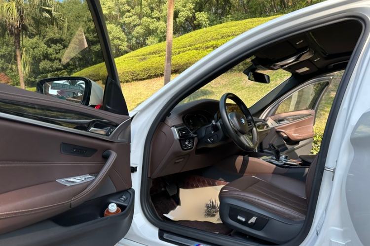 Used BMW 5 Series 2022 Second Facelift 525Li M Sport Package