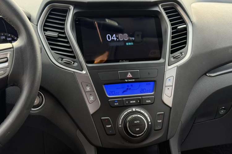 Used Hyundai Santa Fe 2013 2.4L Automatic Two-Wheel Drive Smart Version
