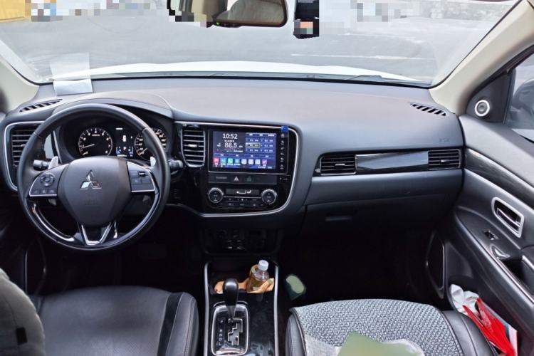 Used Mitsubishi Outlander 2018 2.4L 4x4 Elite Edition 5 Seats
