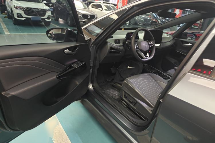 Used Volkswagen ID.3 2025 Smart Edition Outstanding Model
