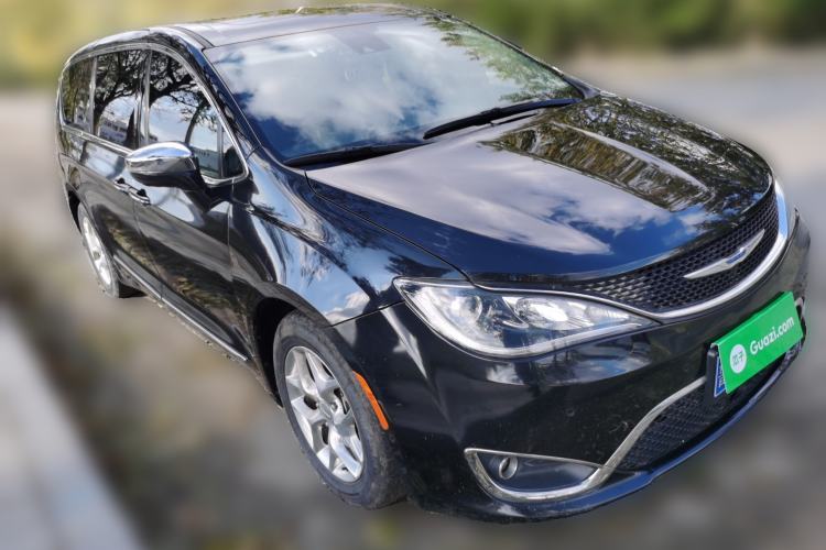 Used Chrysler Grand Voyager 2017 3.6L Premium Edition
