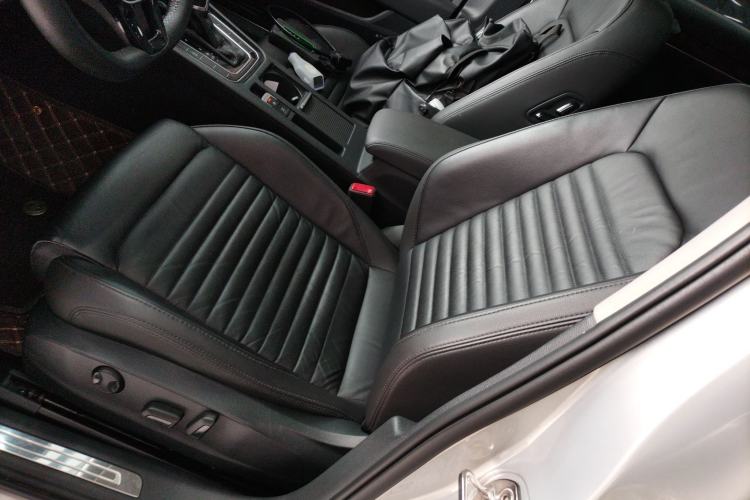 Used Volkswagen Magotan 2019 330TSI DSG Leading Model China VI Standard
