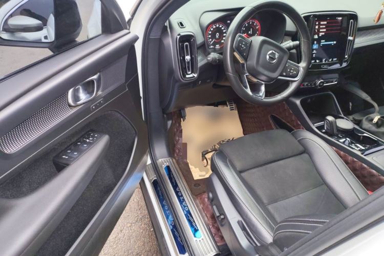 Used Volvo XC40 2021 T4 Four-Wheel Drive Smart & Sporty Edition