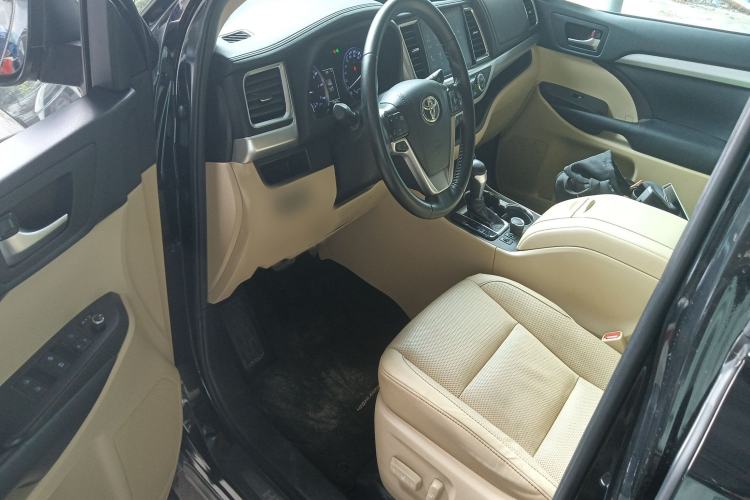 Used Toyota Highlander 2018 2.0T Four-Wheel Drive Prestige Version 7 Seats China VI Standard
