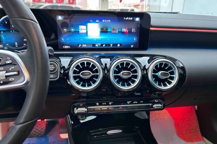 Used Mercedes-Benz A-Class 2022 Restyled A 200 L Sport Sedan Fashion Version
